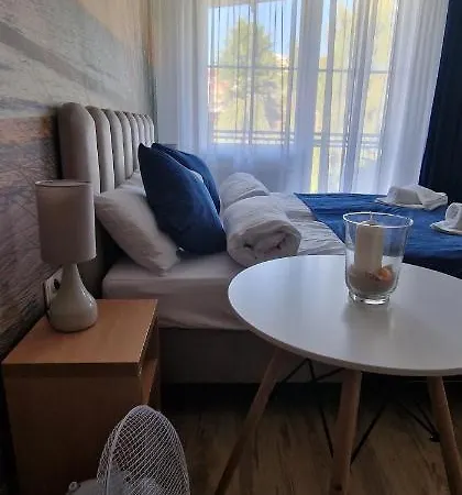 Apartment Hexagon Nr 11 *